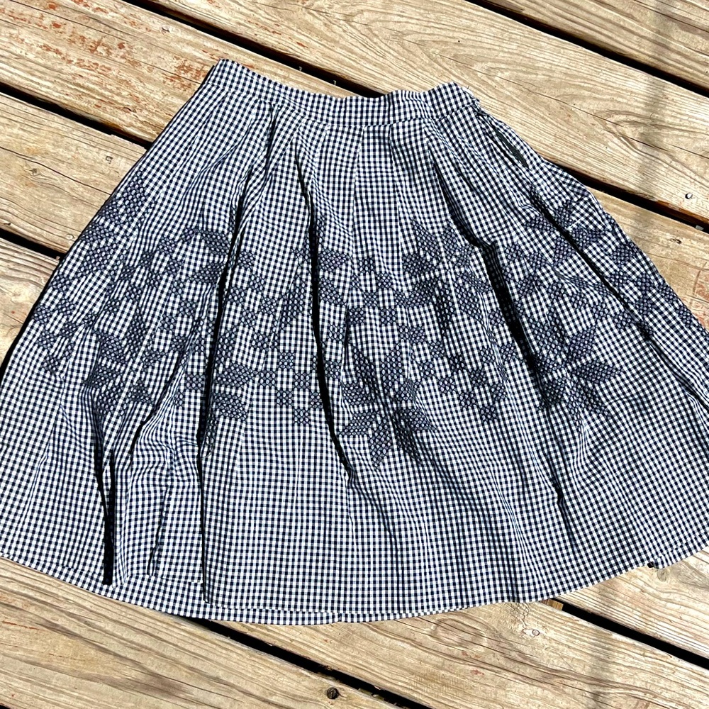1950’s black and white gingham hand embroidered skirt!